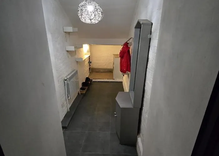 автентична